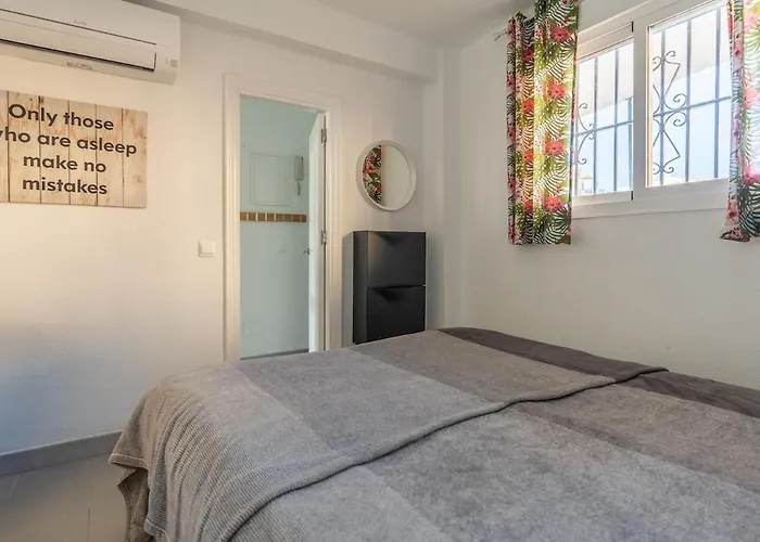 Coronado Perla Pool Centro Nerja