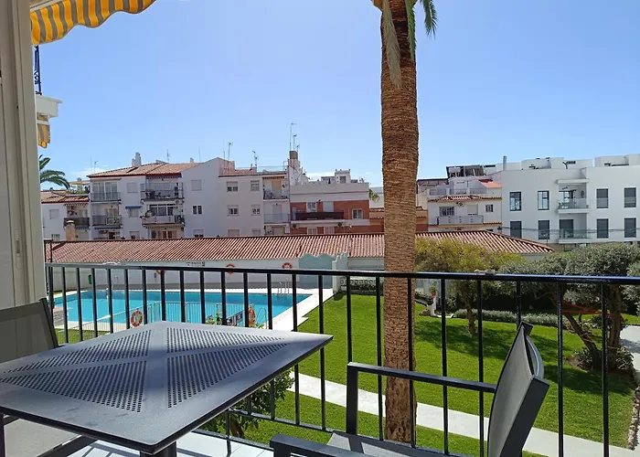 Coronado Perla Pool Centro Apartment Nerja