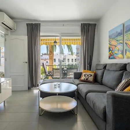 Coronado Perla Pool Centro *