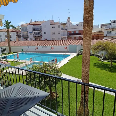 Coronado Perla Pool Centro *