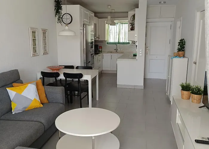 Coronado Perla Pool Centro * Nerja