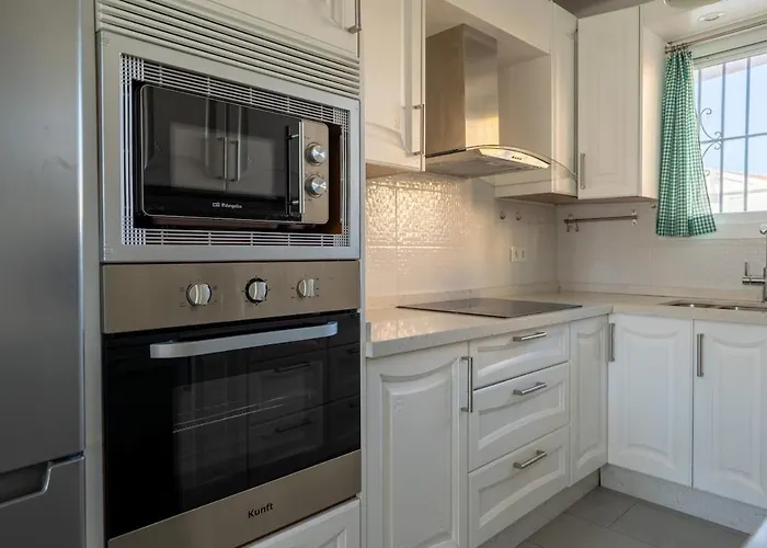 Coronado Perla Pool Centro * ネルハ