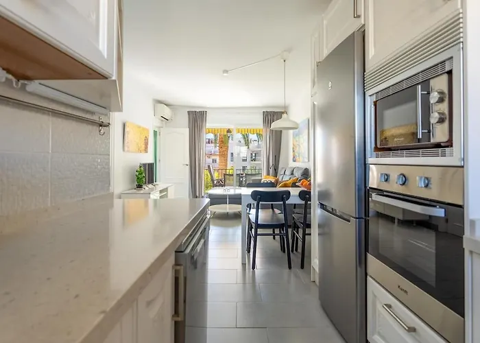 Coronado Perla Pool Centro * Nerja