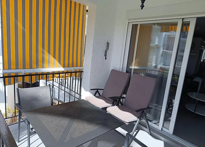 Coronado Perla Pool Centro * Nerja