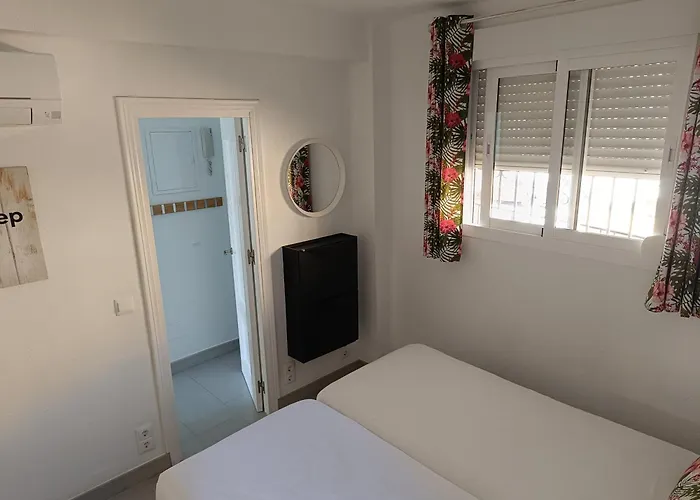 Coronado Perla Pool Centro *